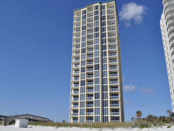 Penthouse Unit with Beach Service